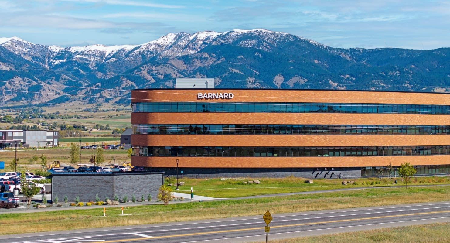 The team used advanced dynamic analysis to determine actual demand for 16,240 linear feet of curved steel construction on the building’s lateral frame, saving 150 tons of steel and more than $1 million. 